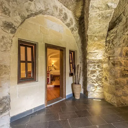 Hotel Sacred Mansion 4*